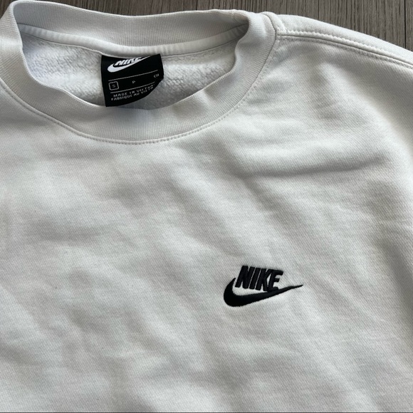 Nike Tops - Nike Pullover